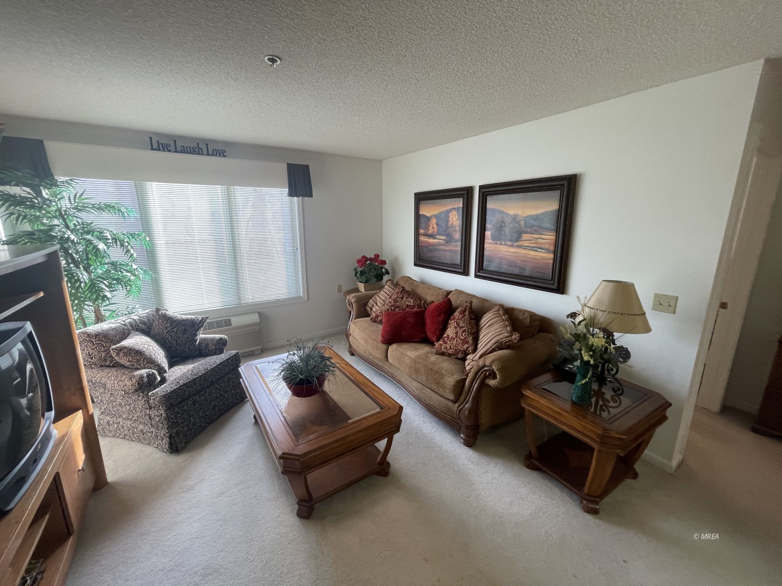 555  Highland Dr  #207