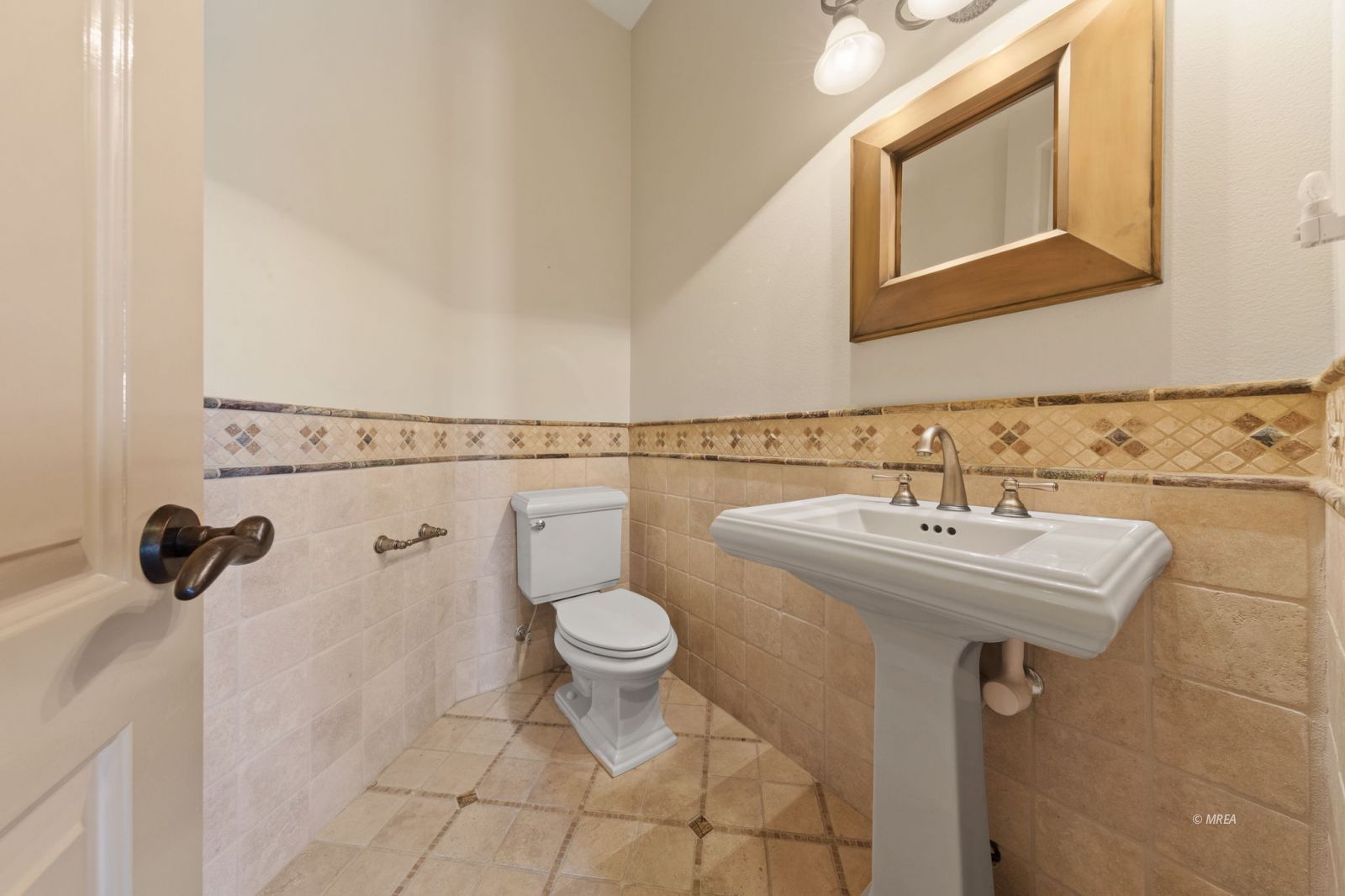 403  Crystal Canyon Dr
