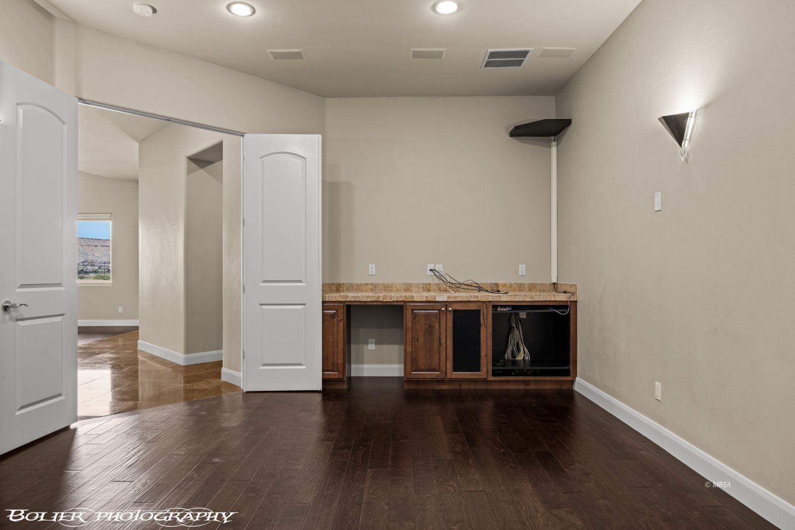 1111  Falcon Nest Ct