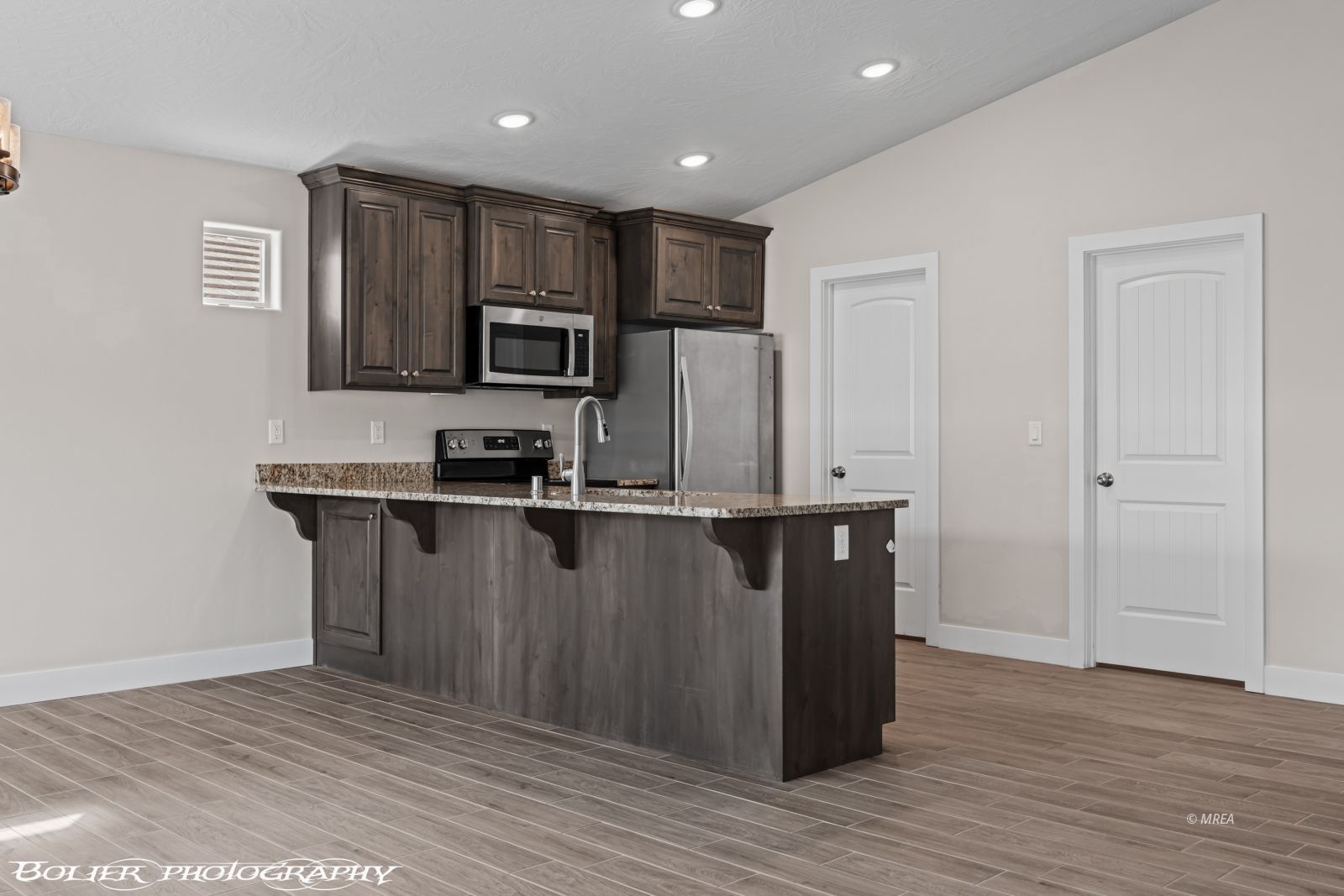 921  Shadow Hawk Ridge 