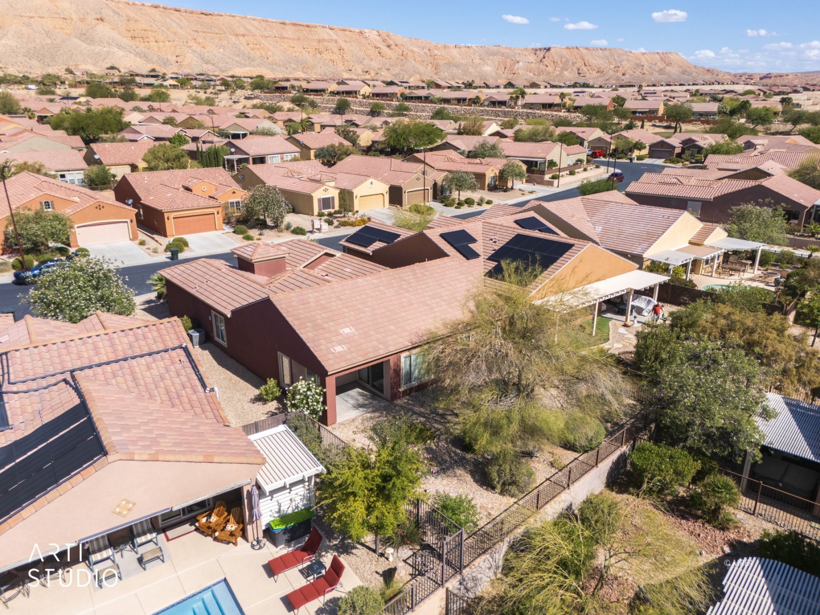 1064  Buckboard Trail 