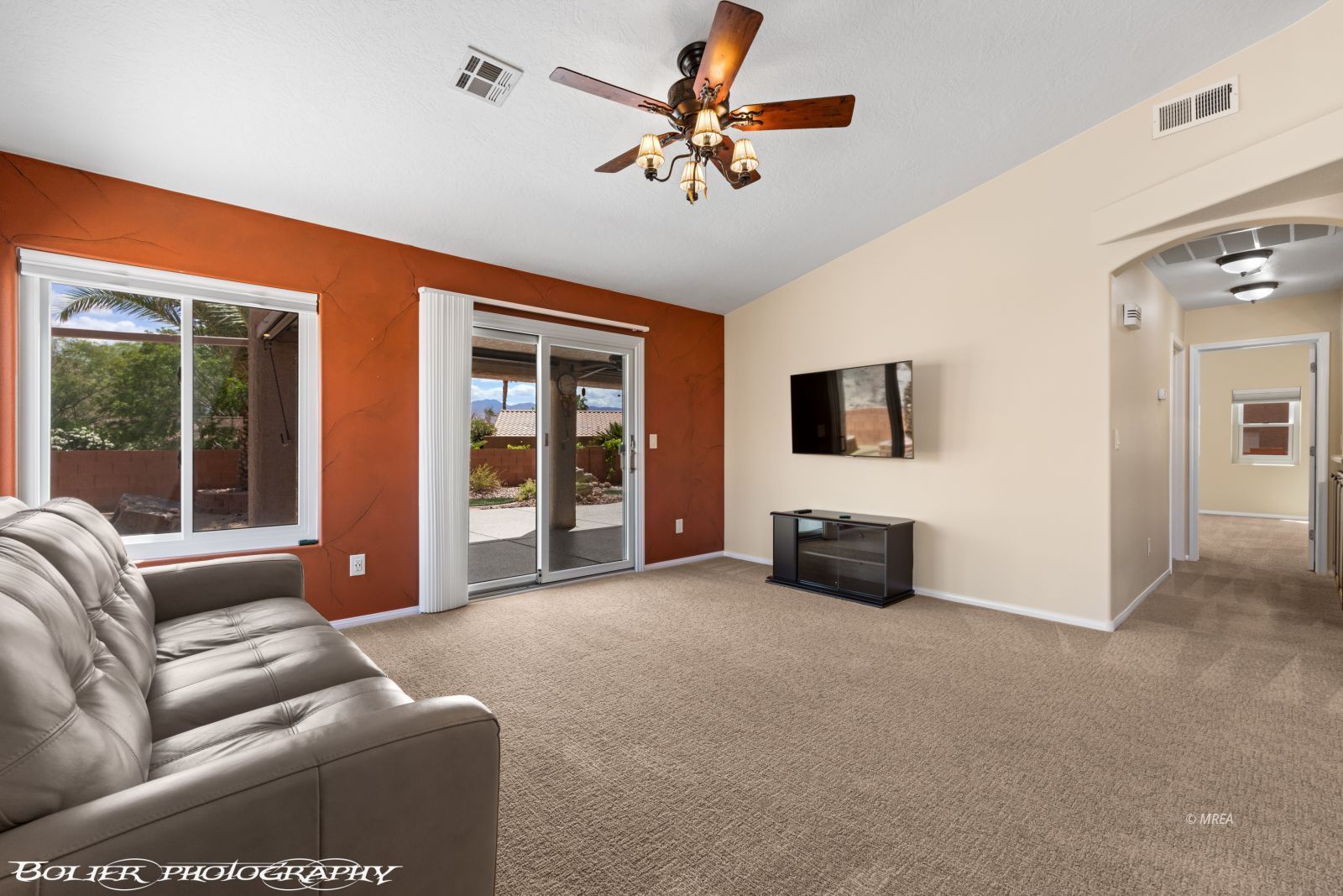 998  Opal St