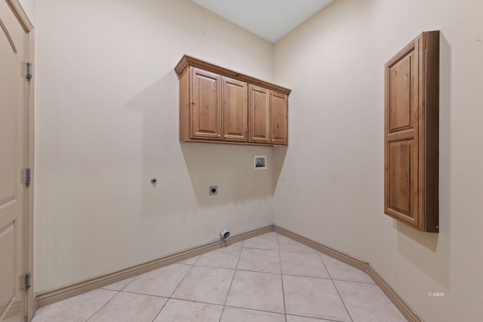 403  Crystal Canyon Dr