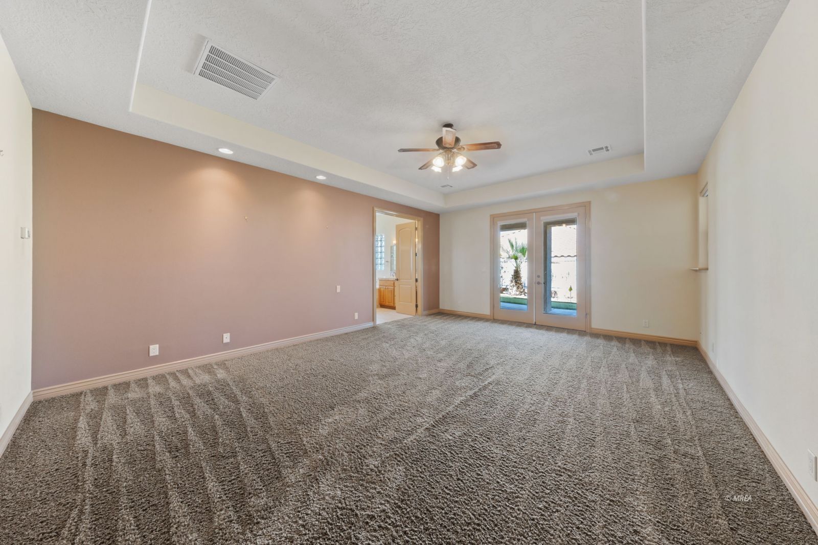 403  Crystal Canyon Dr