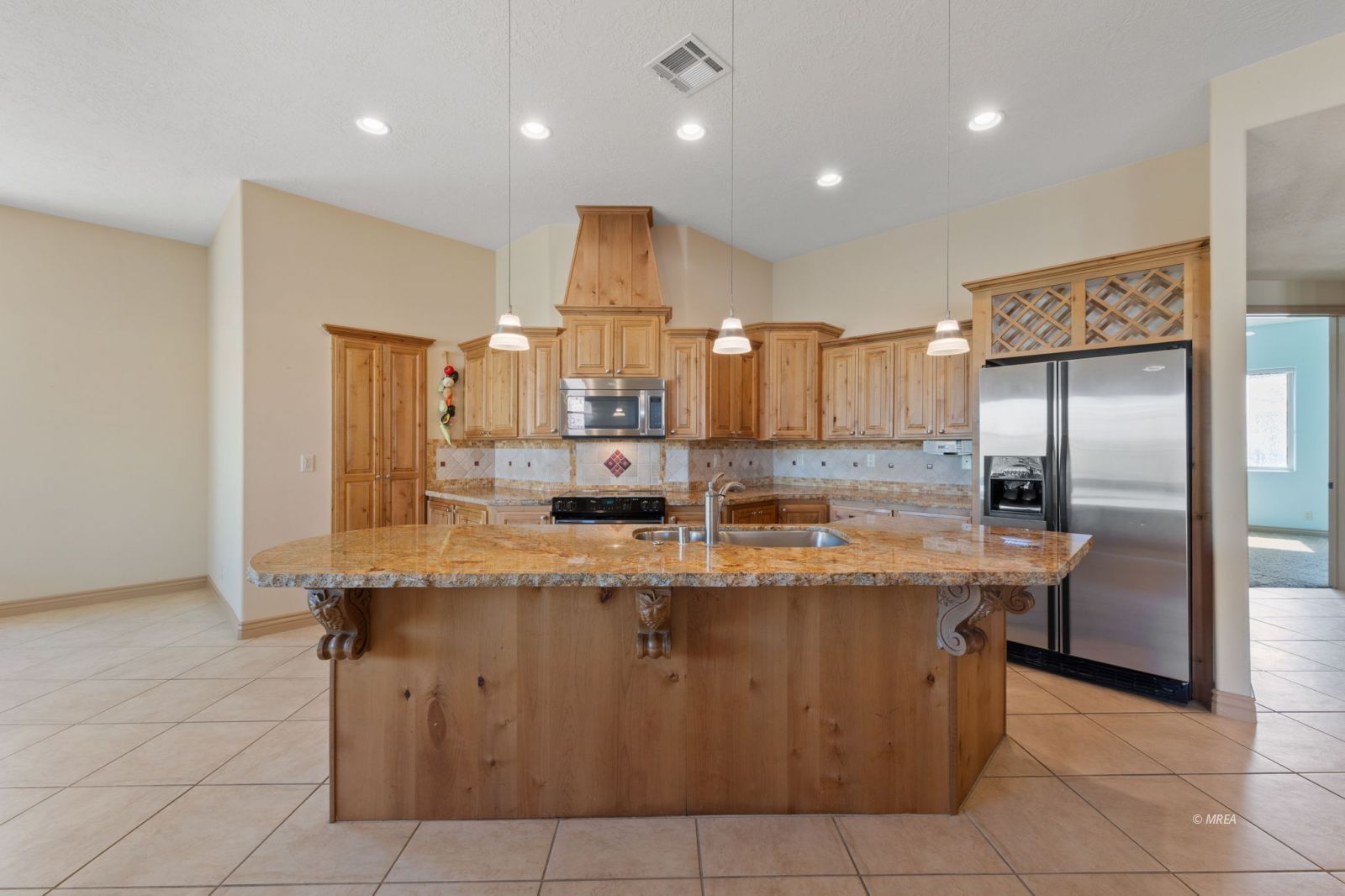 403  Crystal Canyon Dr