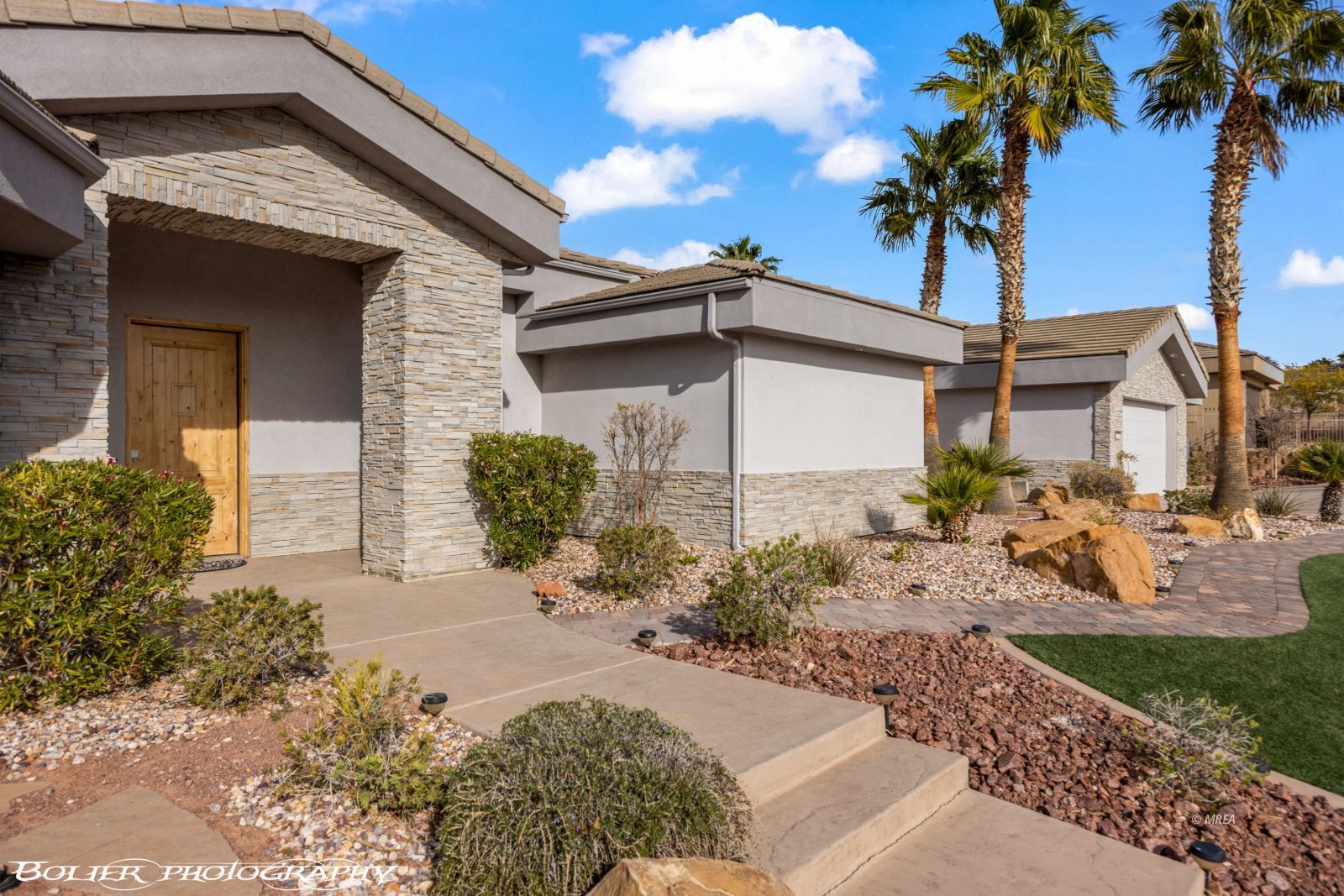 1111  Falcon Nest Ct