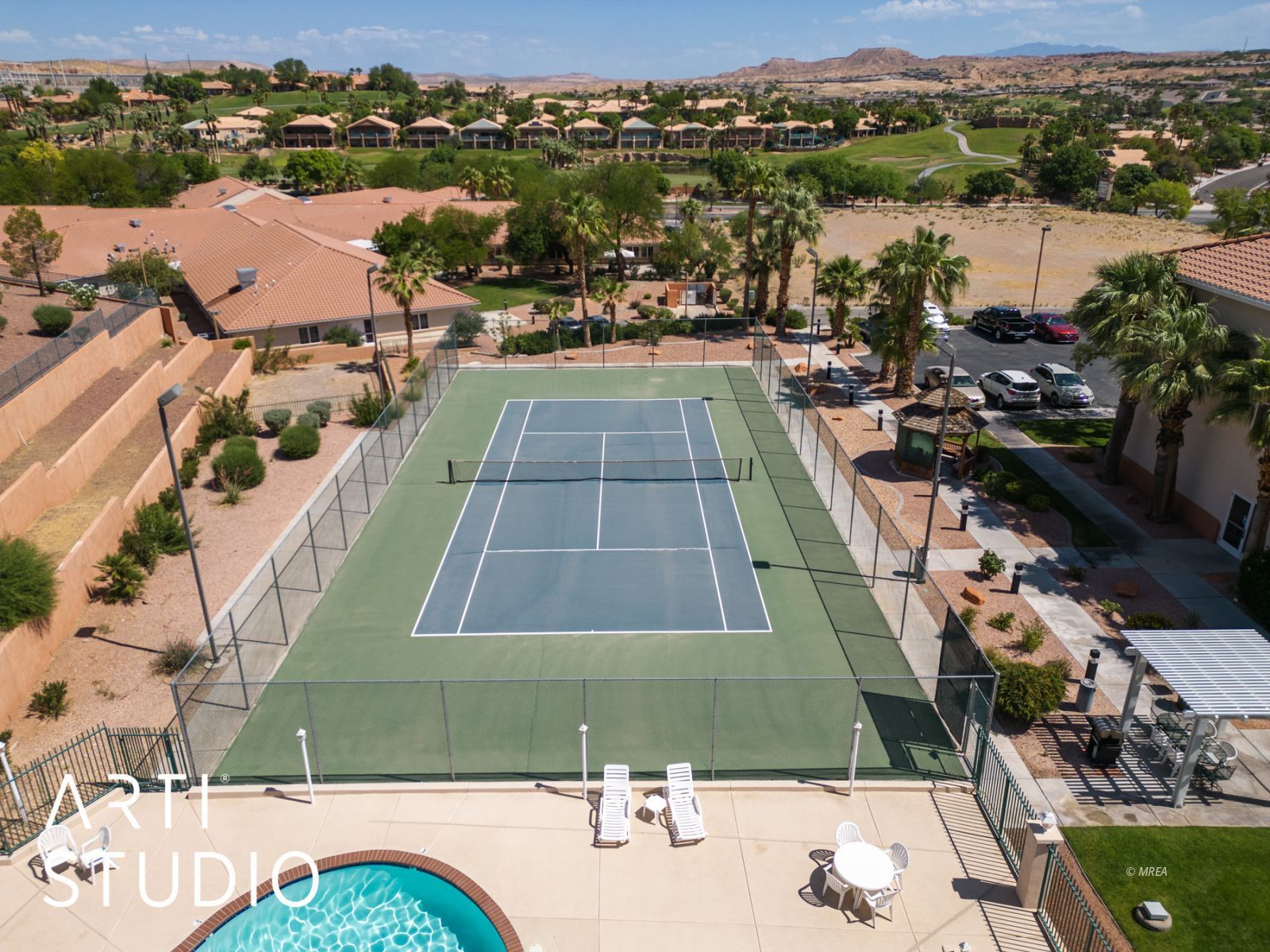 555  Highland Dr #211