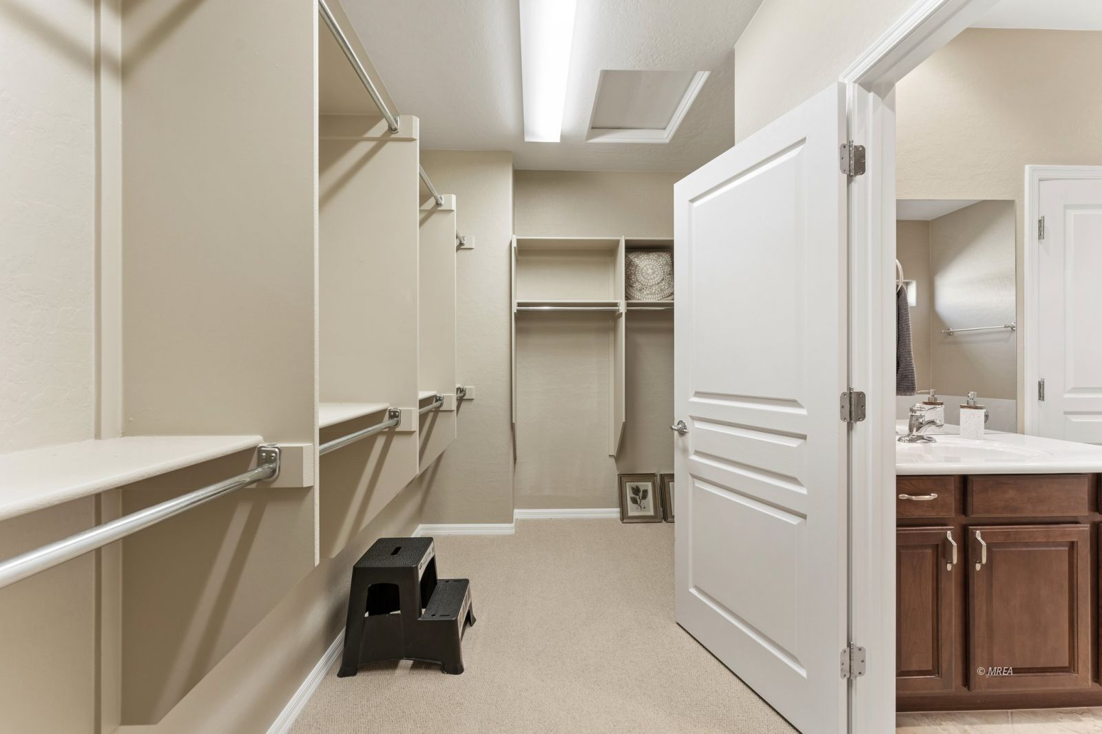 1427  Wheelwright Ct