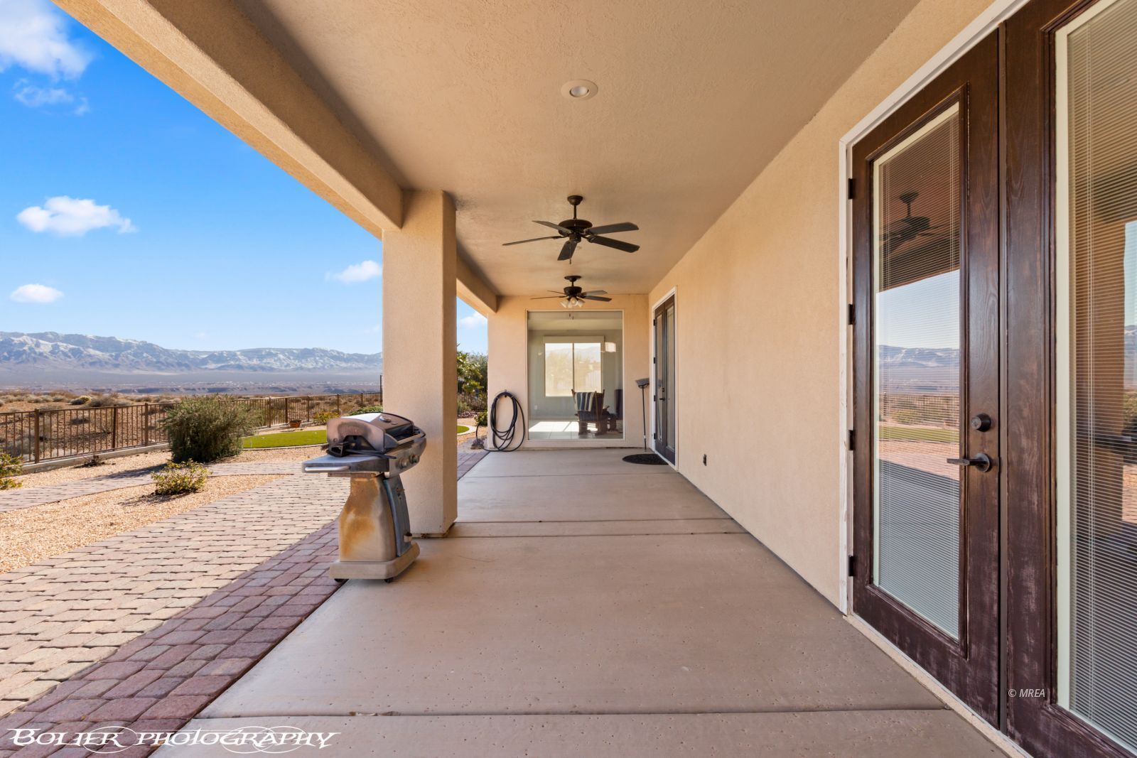 1402  Vista Del Ciudad Dr