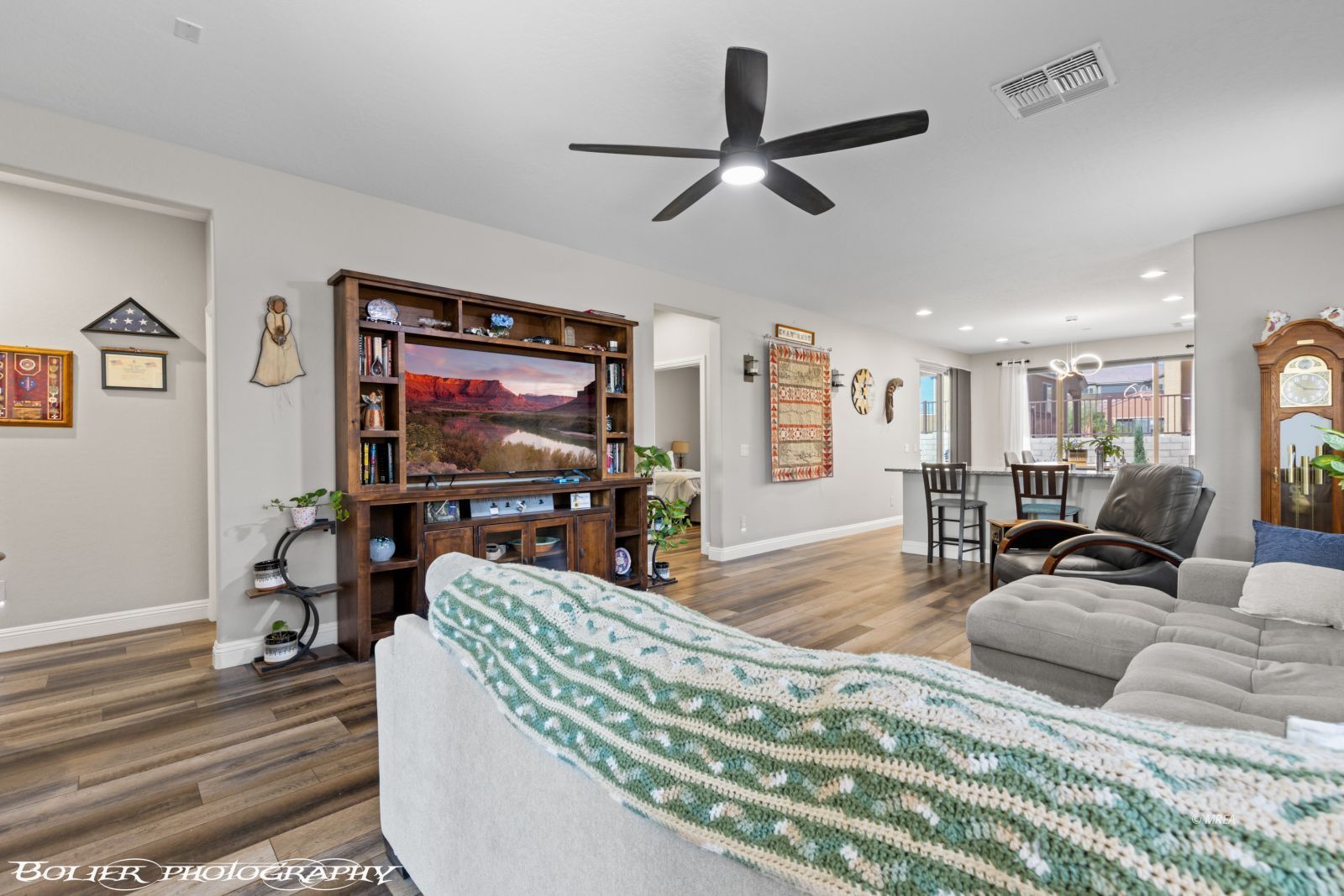 1135  Crestline Lane 