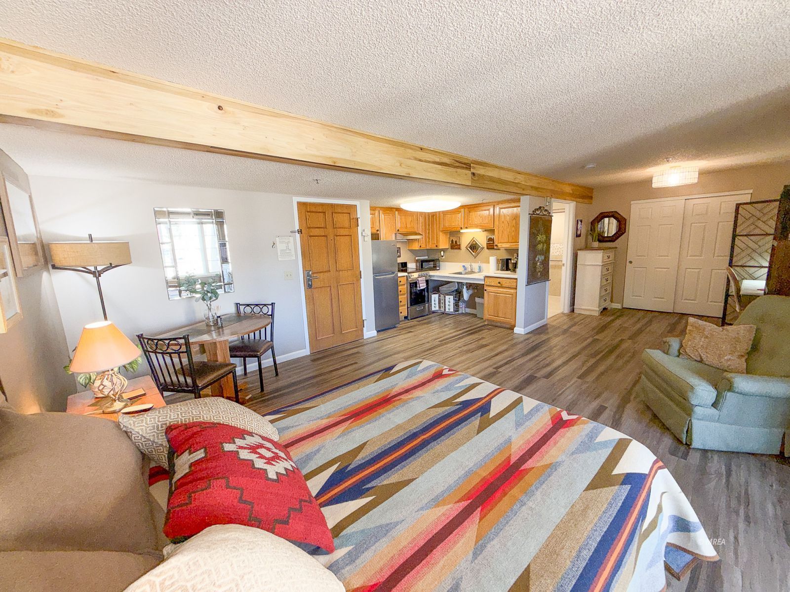 555  Highland Dr #219