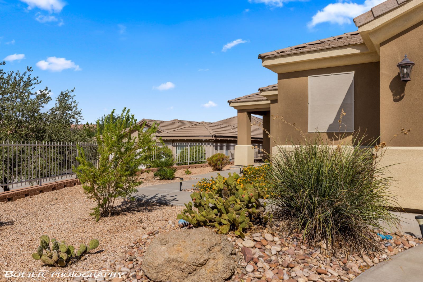 1093  Highland Hills 