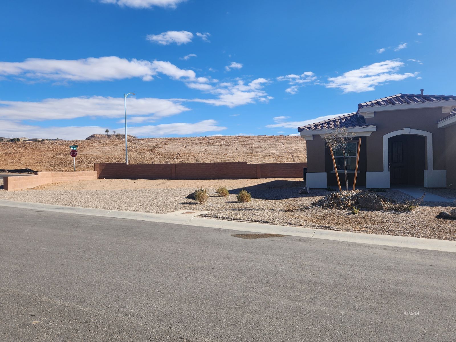 1360  Montrose Crest 