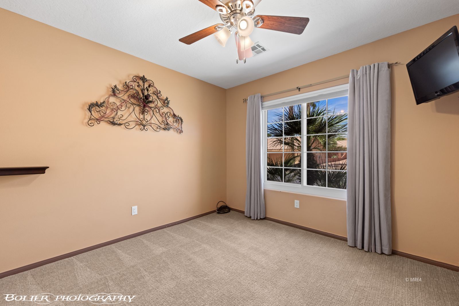 998  Opal St