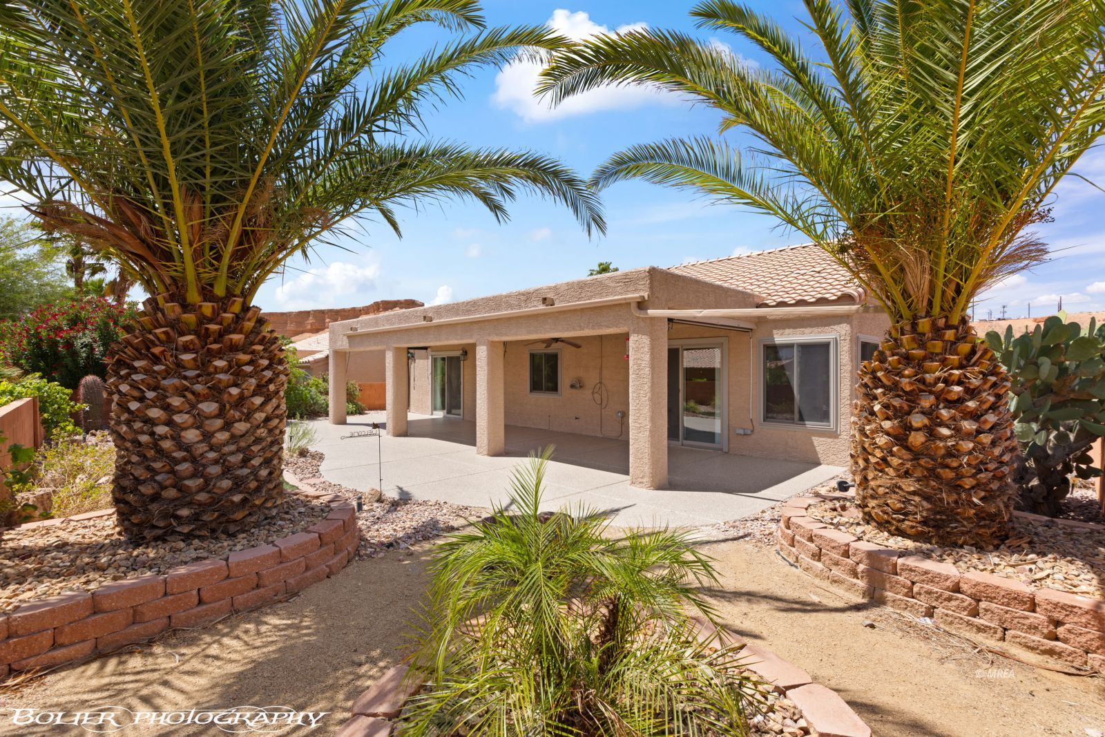 998  Opal St