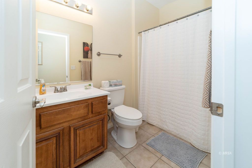 890  Kitty Hawk Dr #224