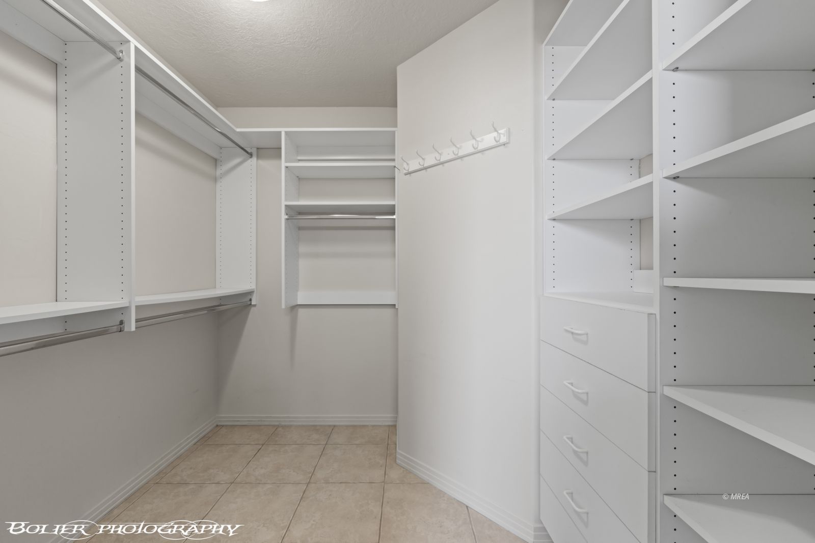 871  Falcon Glenn Dr