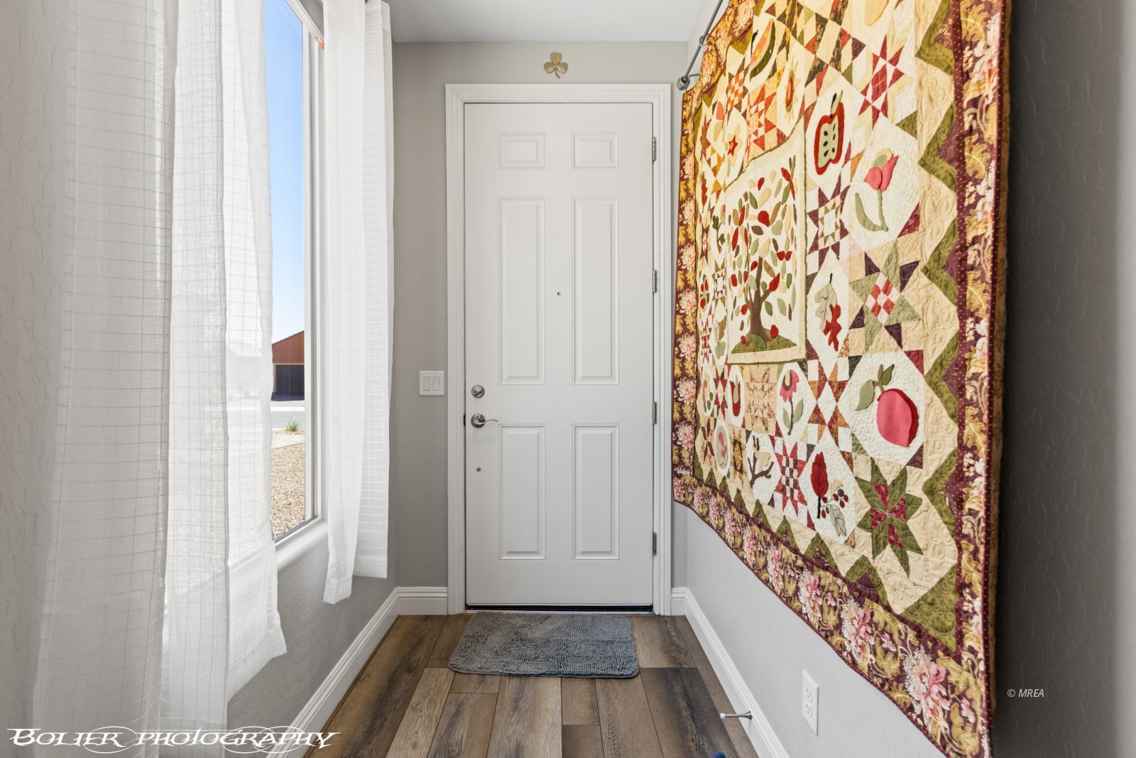 1135  Crestline Lane 