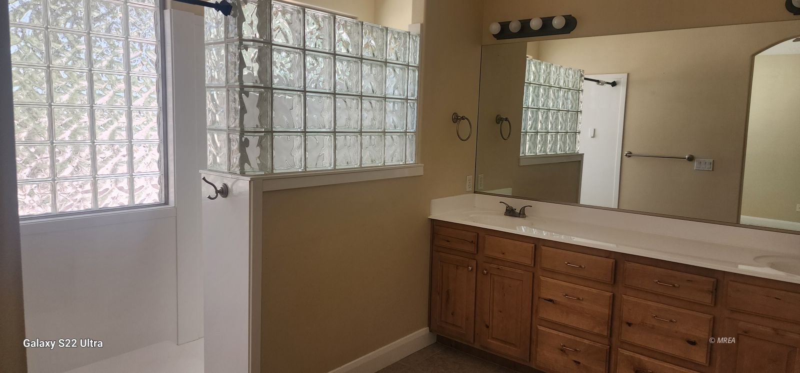 448  Highland View Ct