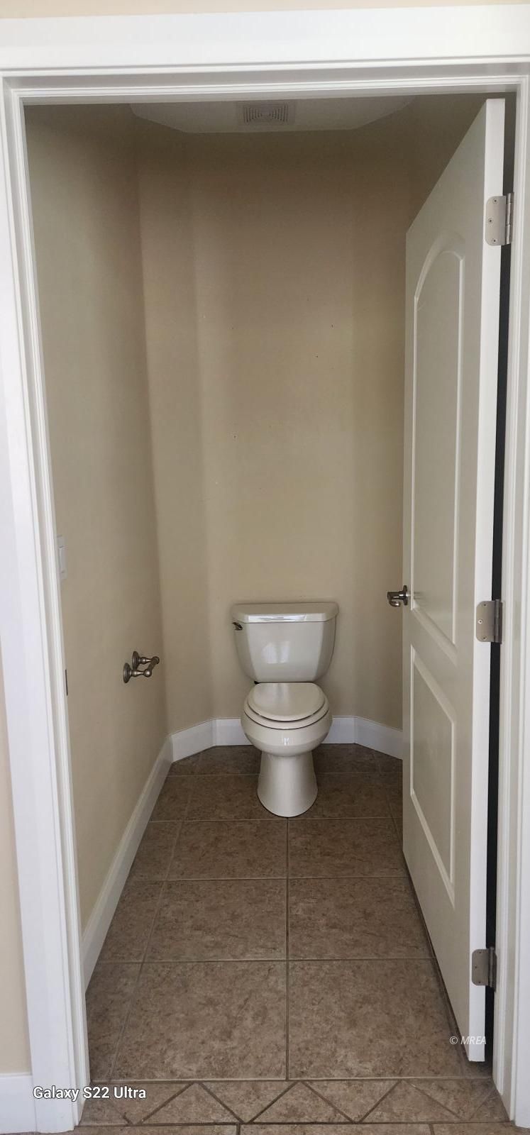 448  Highland View Ct