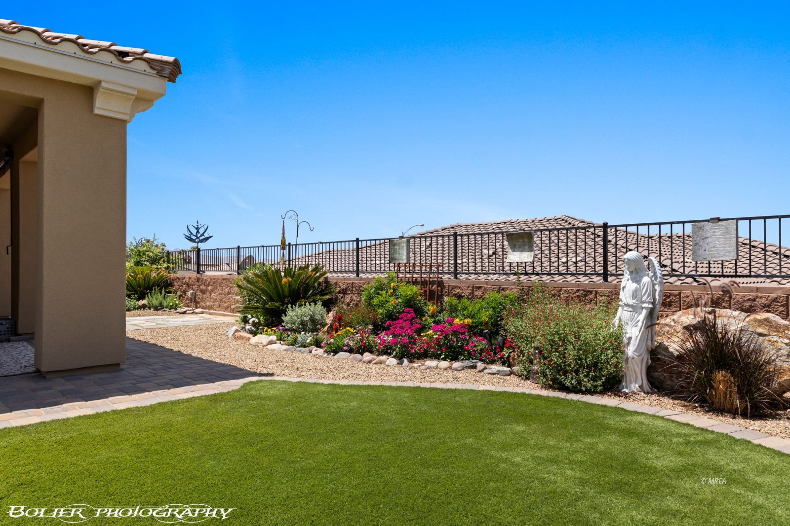 1123  Pebble Creek Blf 