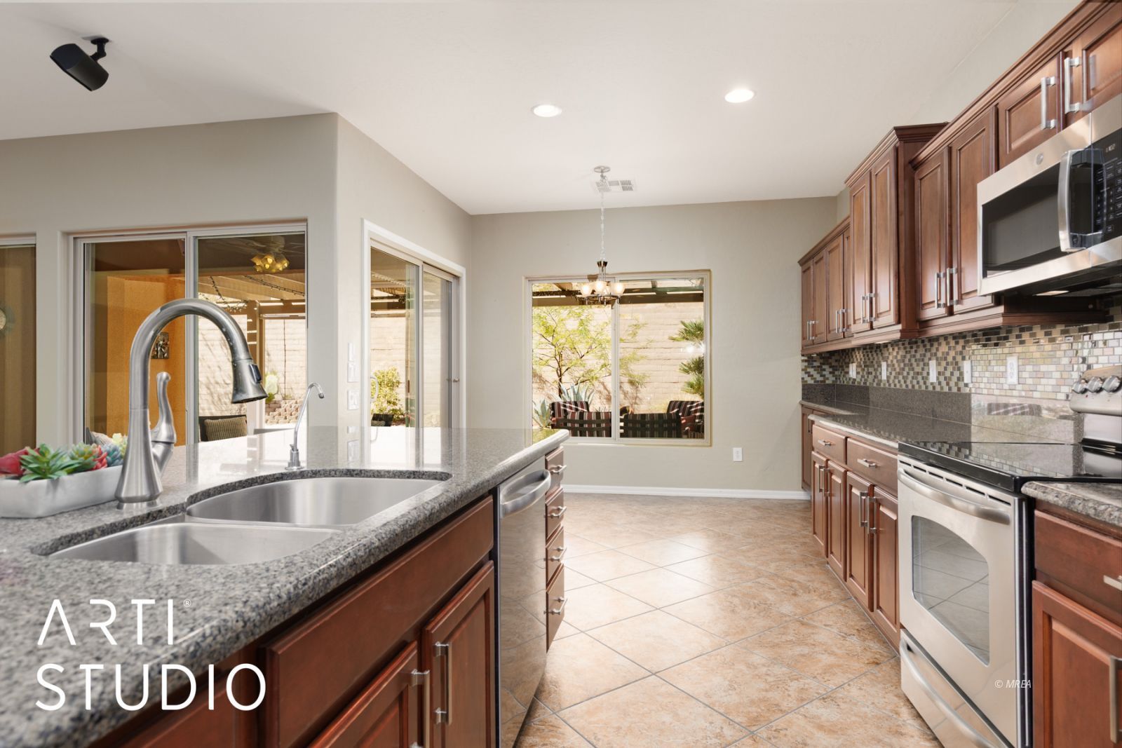 1019  Back Country Trl 