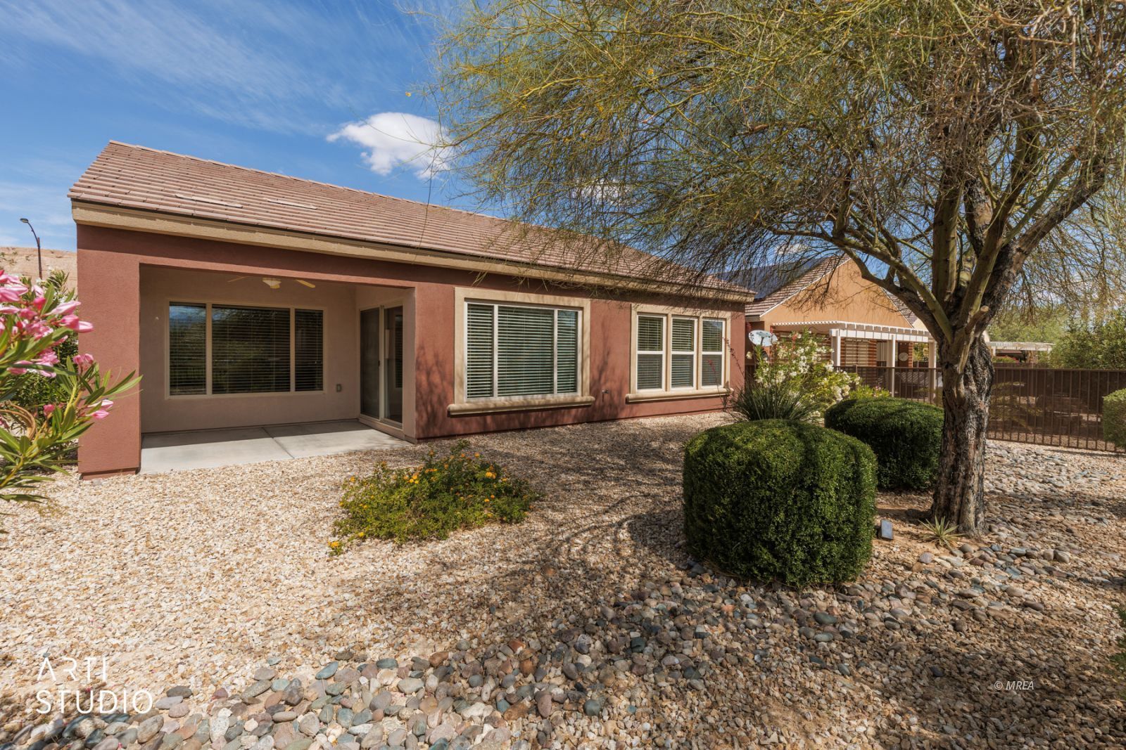 1064  Buckboard Trail 