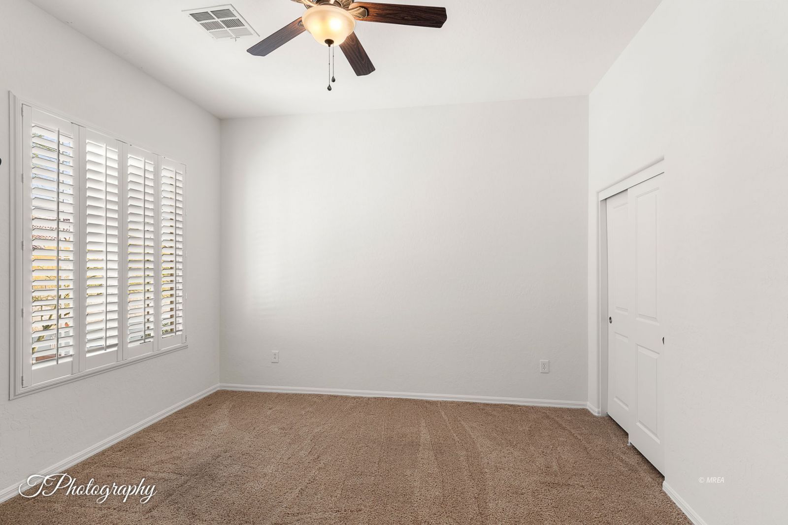 993  Starlight Terrace Way