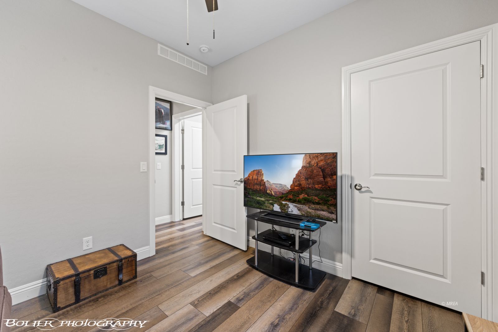 1135  Crestline Lane 