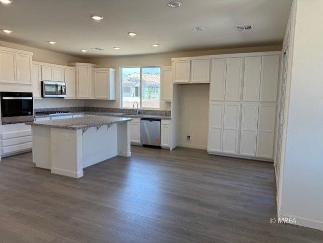 1360  Montrose Crest 