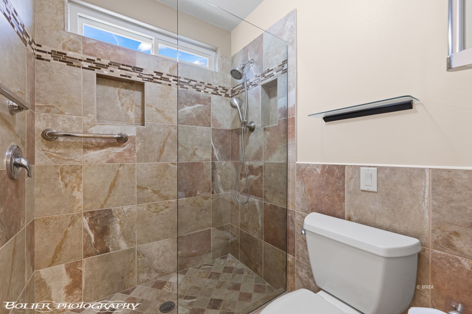998  Opal St
