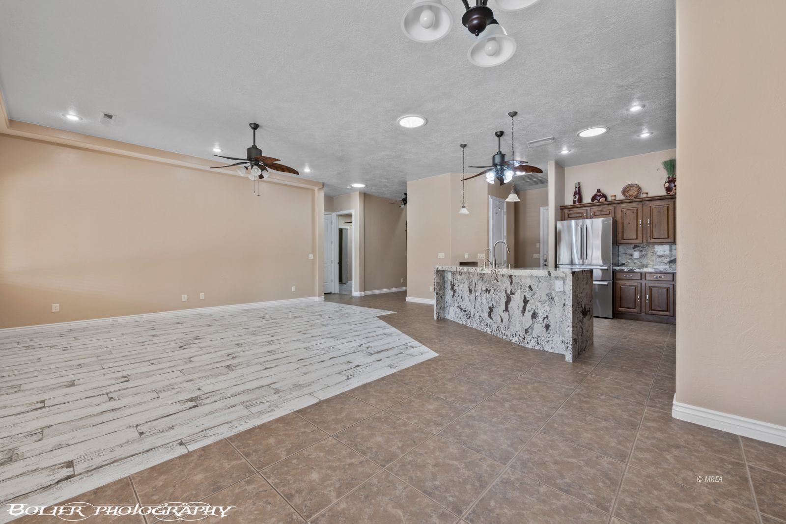 420  Sublimity Crest 