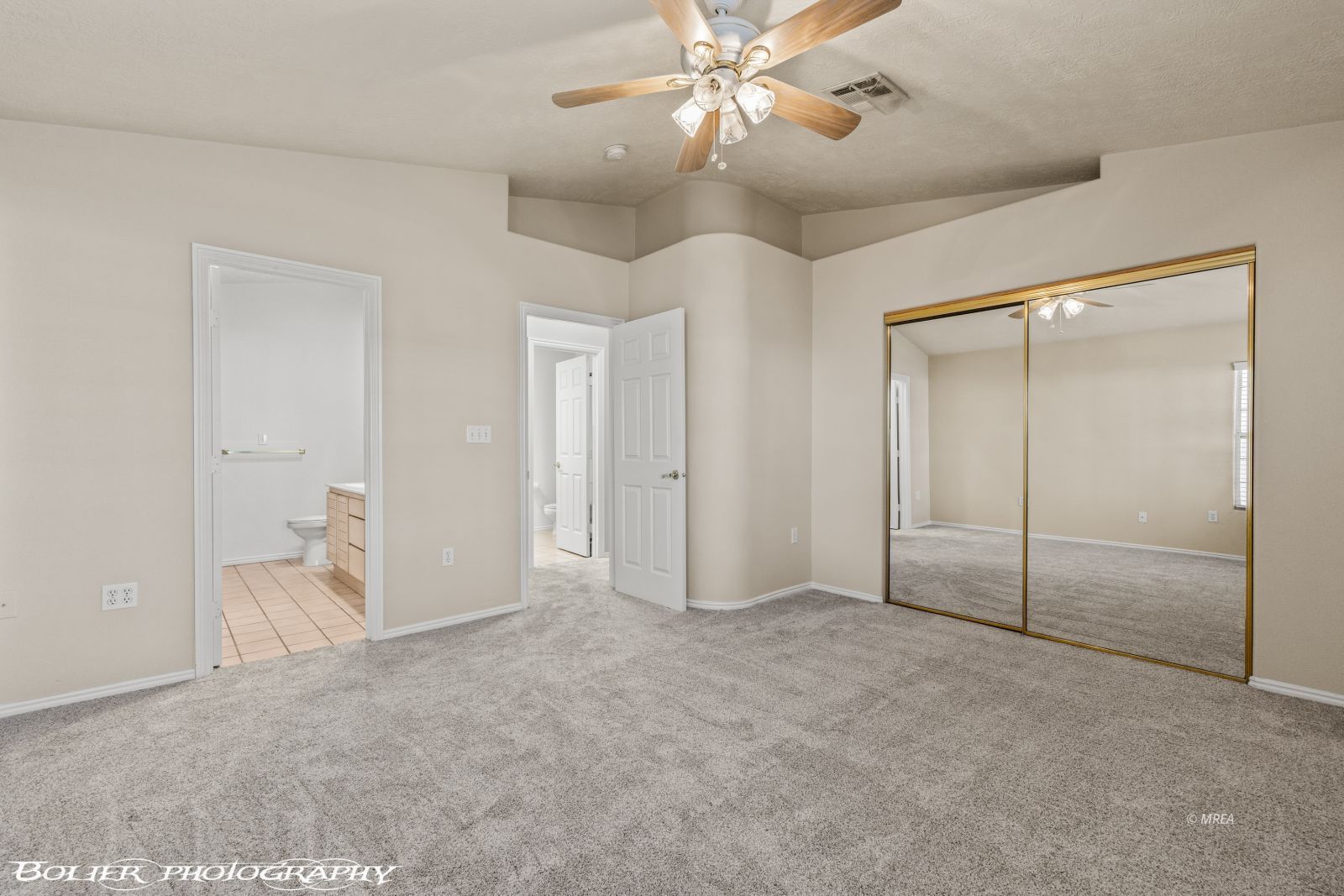 738  Mesa Springs Dr