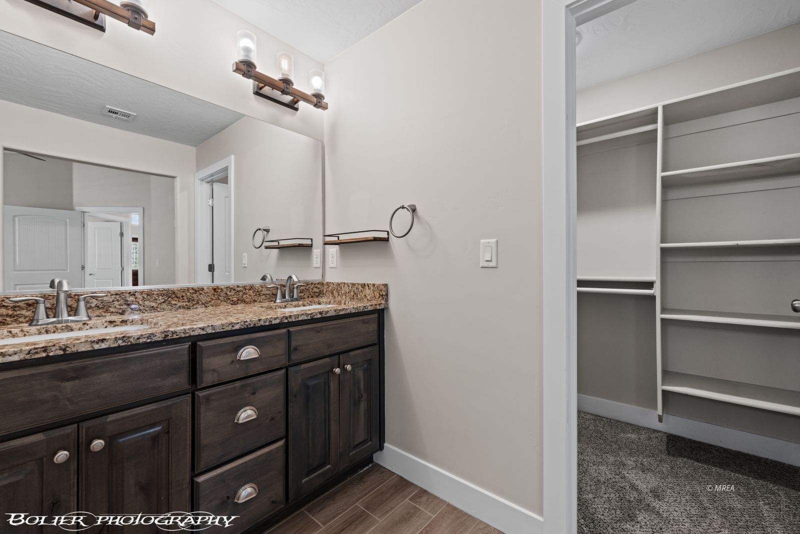 921  Shadow Hawk Ridge 