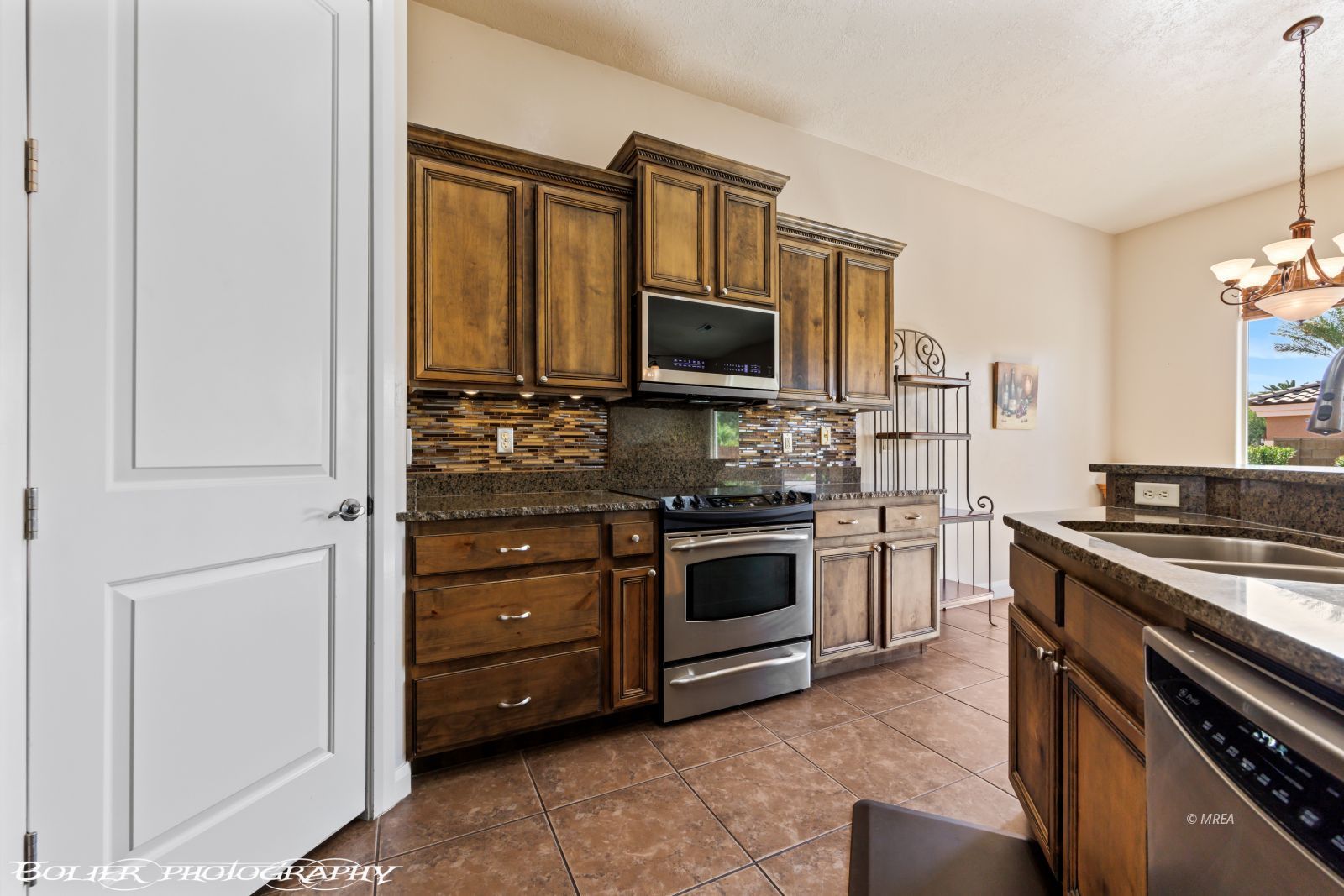 408  Sublimity Crest 