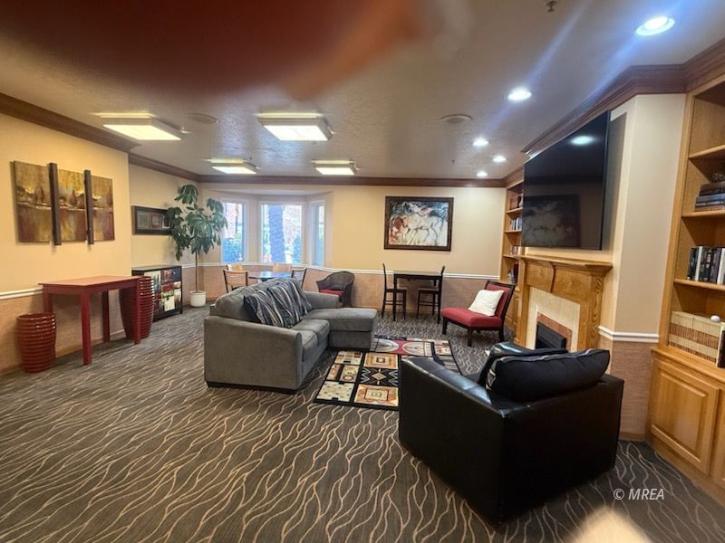 555  Highland Dr #101 