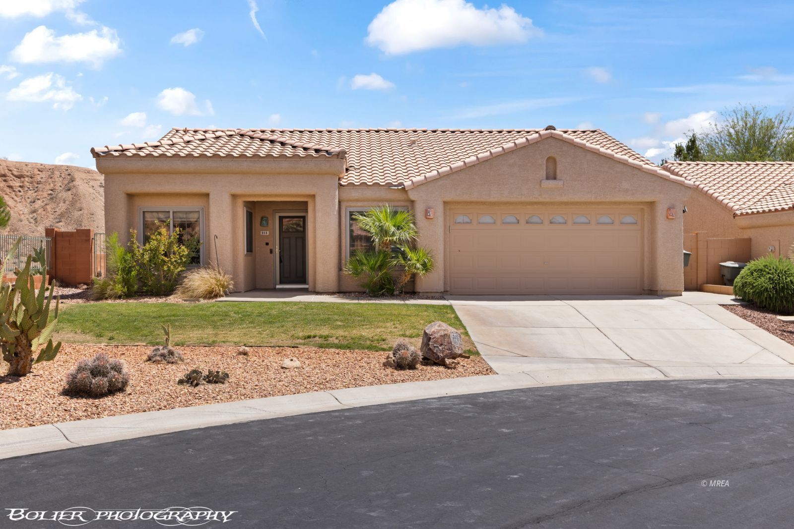 998  Opal St