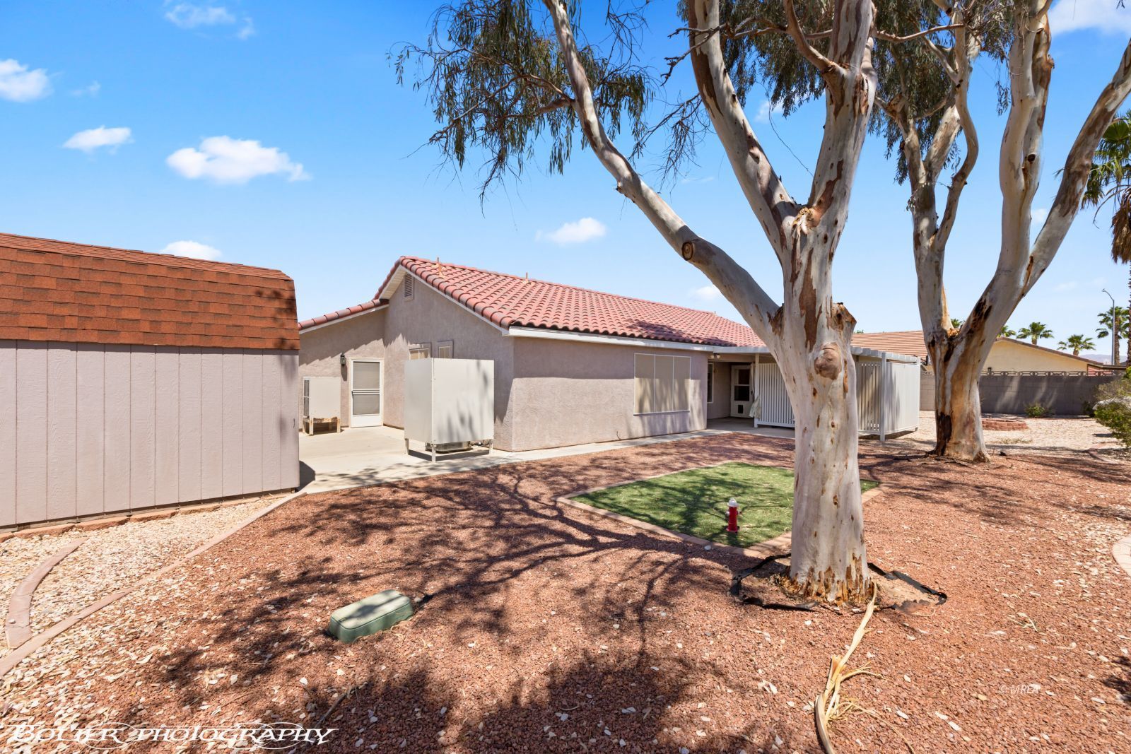 648  Valley View Dr