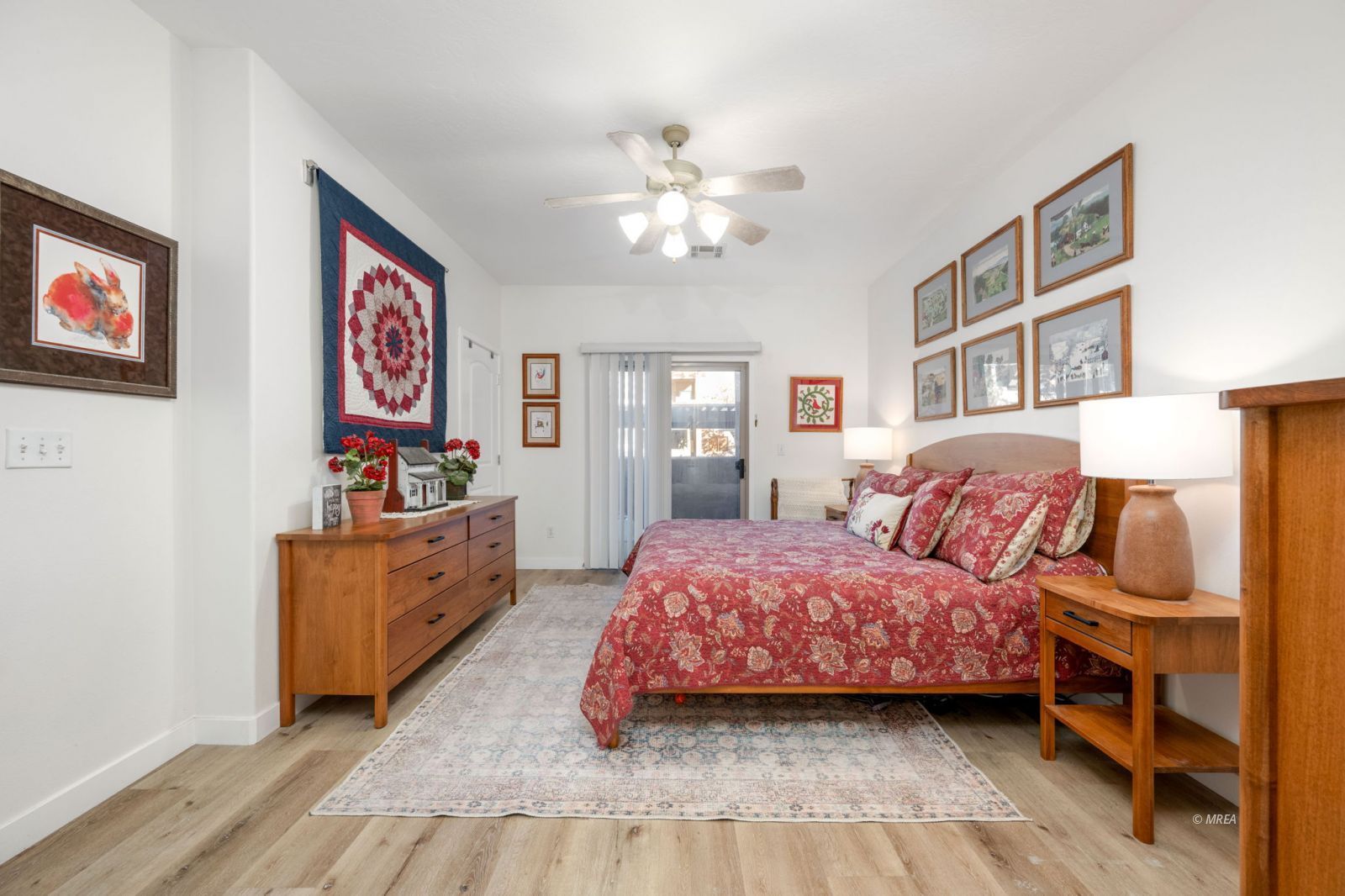 470  Turtle Back Rd #9B