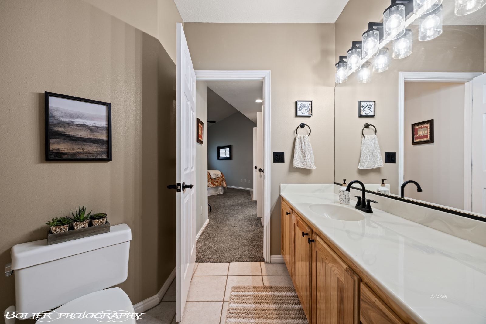 442  Crystal Canyon Dr