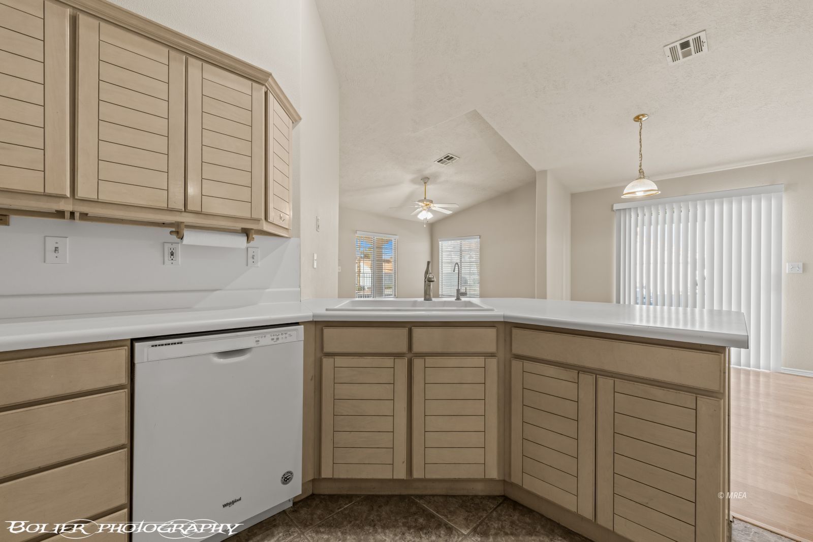 738  Mesa Springs Dr