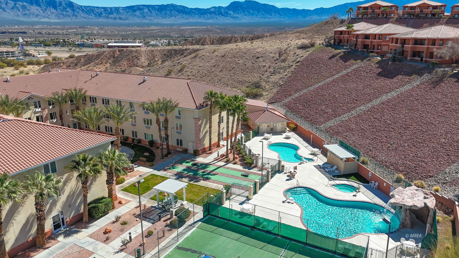 555  Highland Dr #219