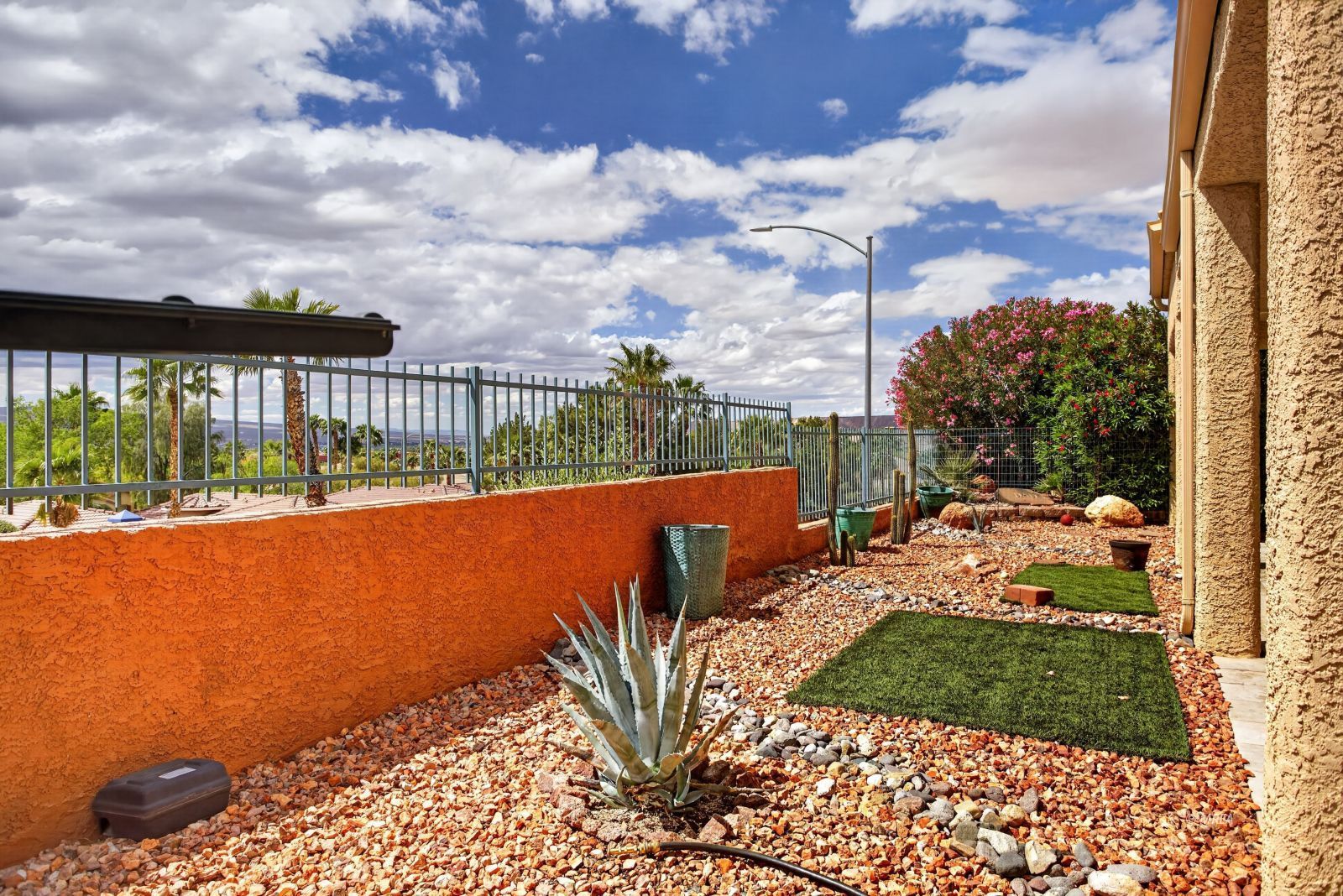 414  Crystal Canyon Dr