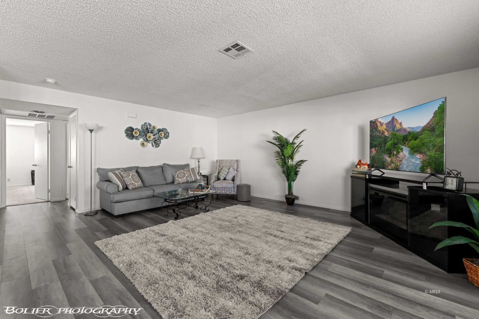 465  Mesa Blvd #201