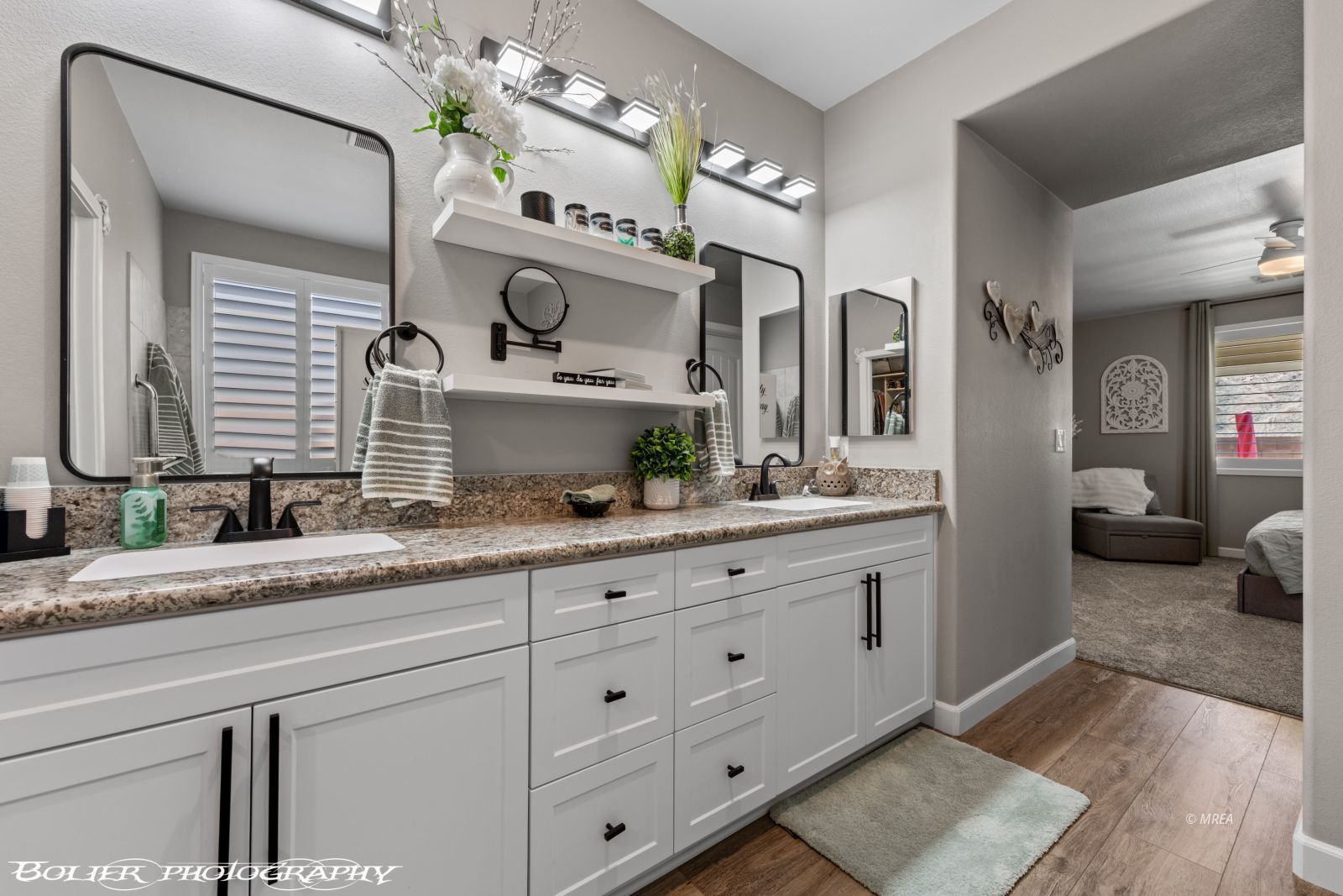 472  Paradise Valley Hts 