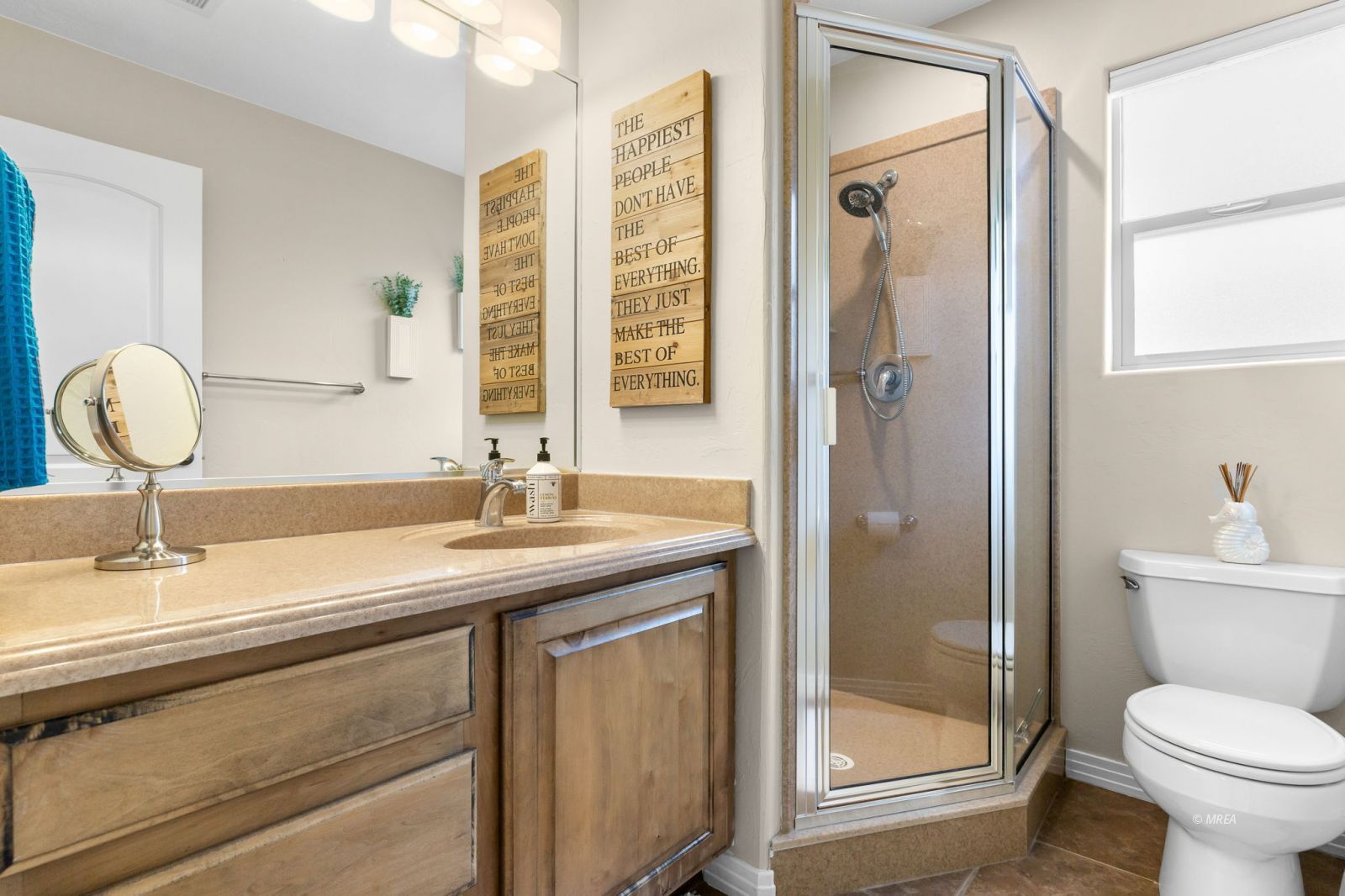 858  Falcon Glenn Dr