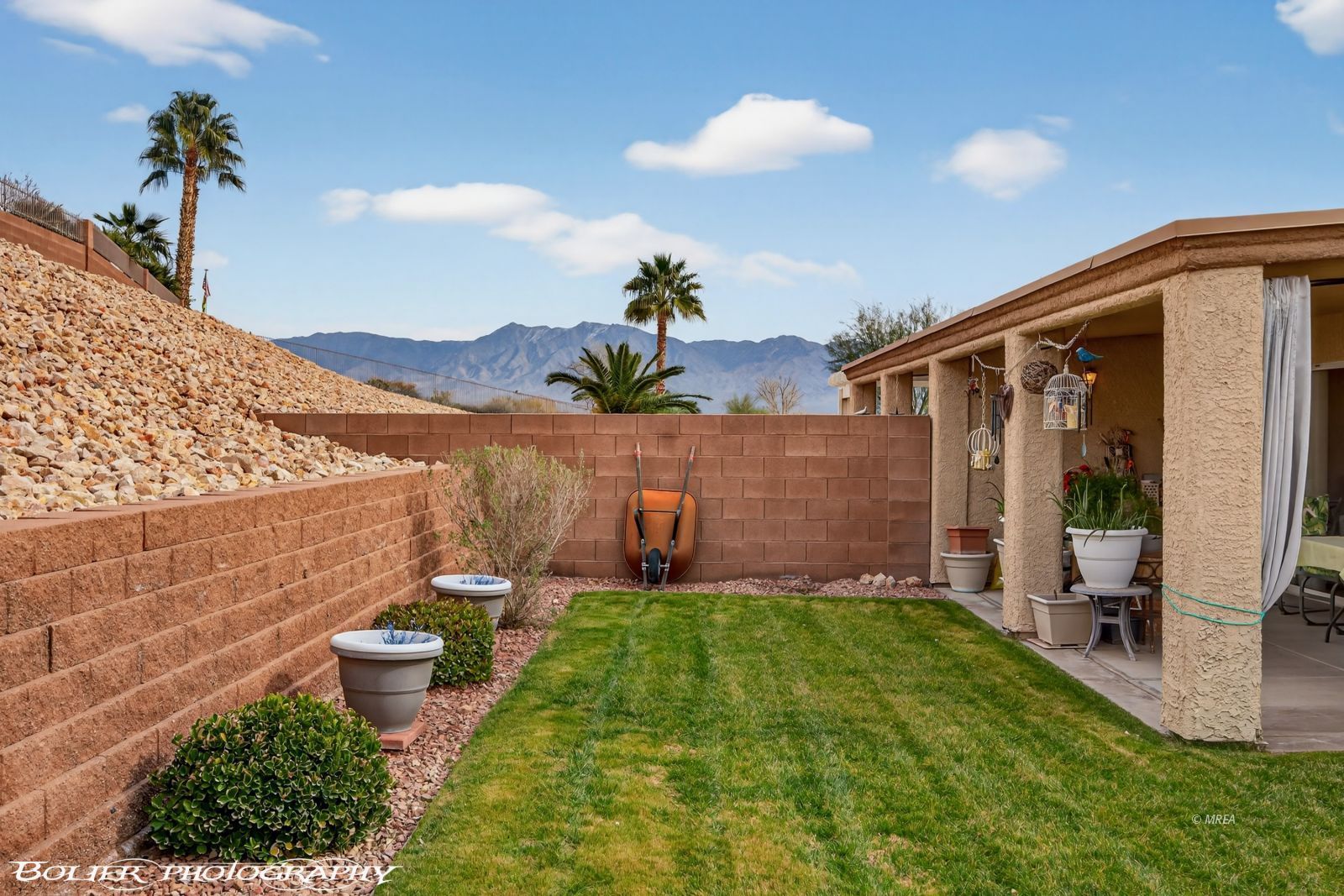 1181  Augusta Hills St