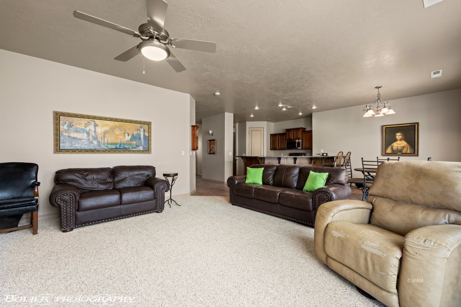 1389  Vista Del Ciudad Dr 