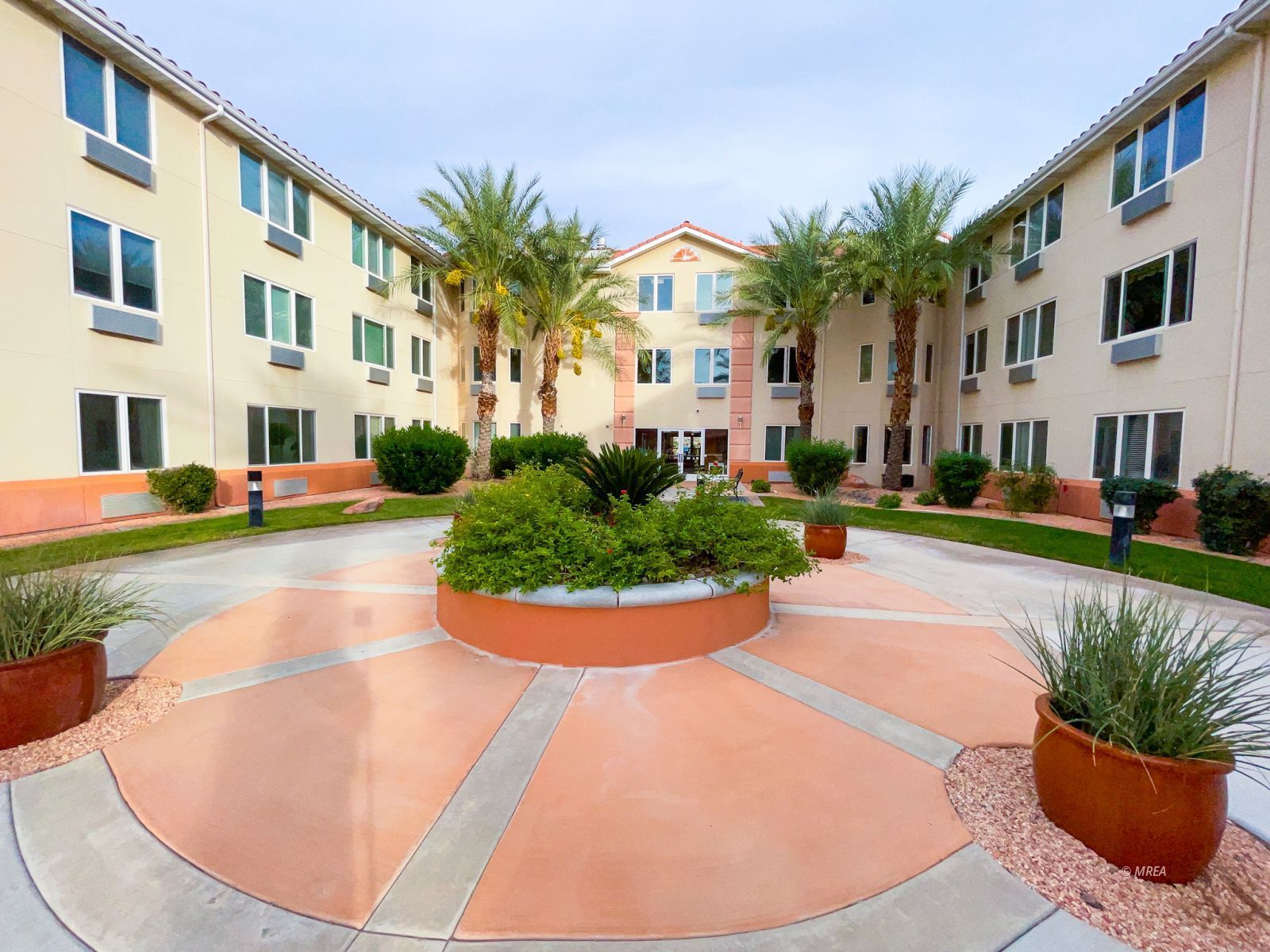 555  Highland Dr #219