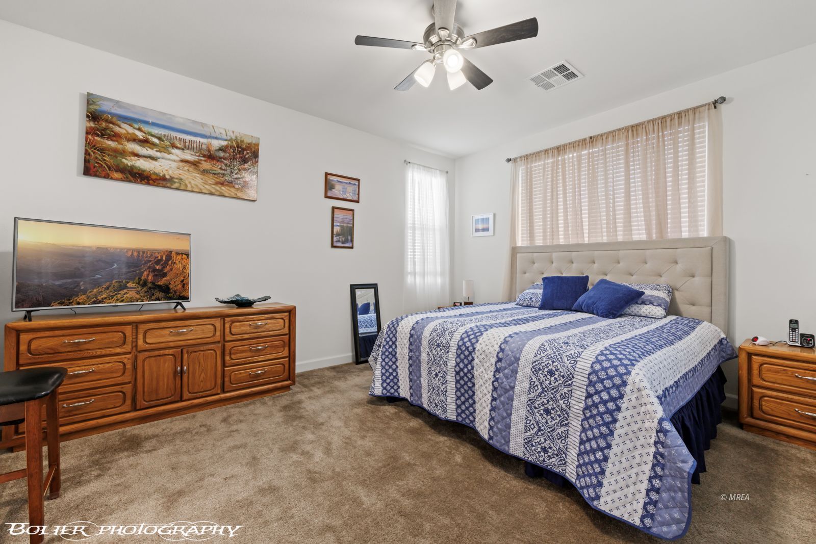 469  Paradise Valley Heights 